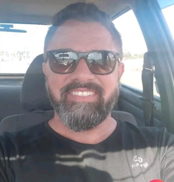 LEANDRO RIBEIRO DOS SANTOS