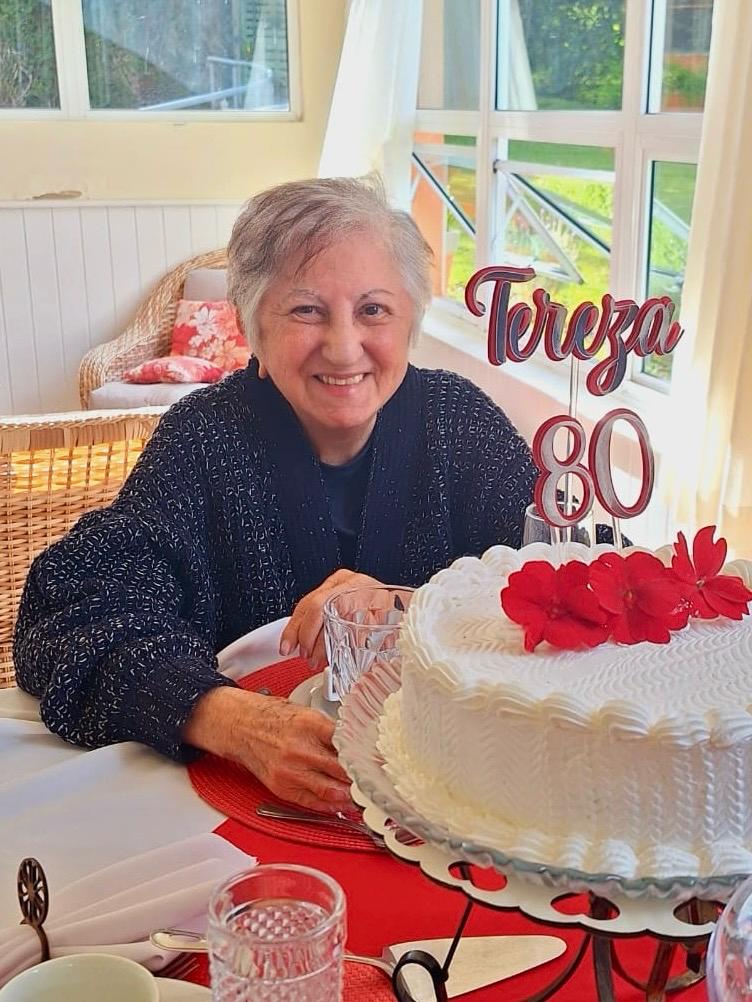 TEREZA MAIA DE FREITAS GUIMARÃES