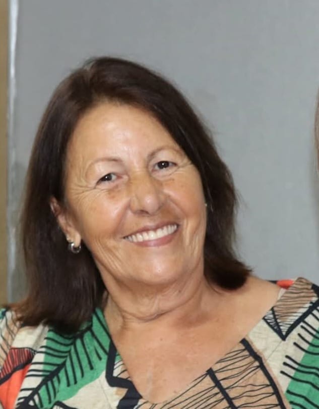 IVONE STEGUES PEREIRA