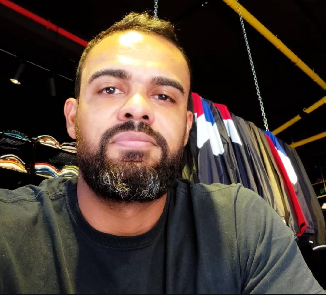 MARCOS VINICIUS DE ALMEIDA