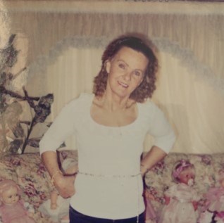 LÍDIA THERIBA