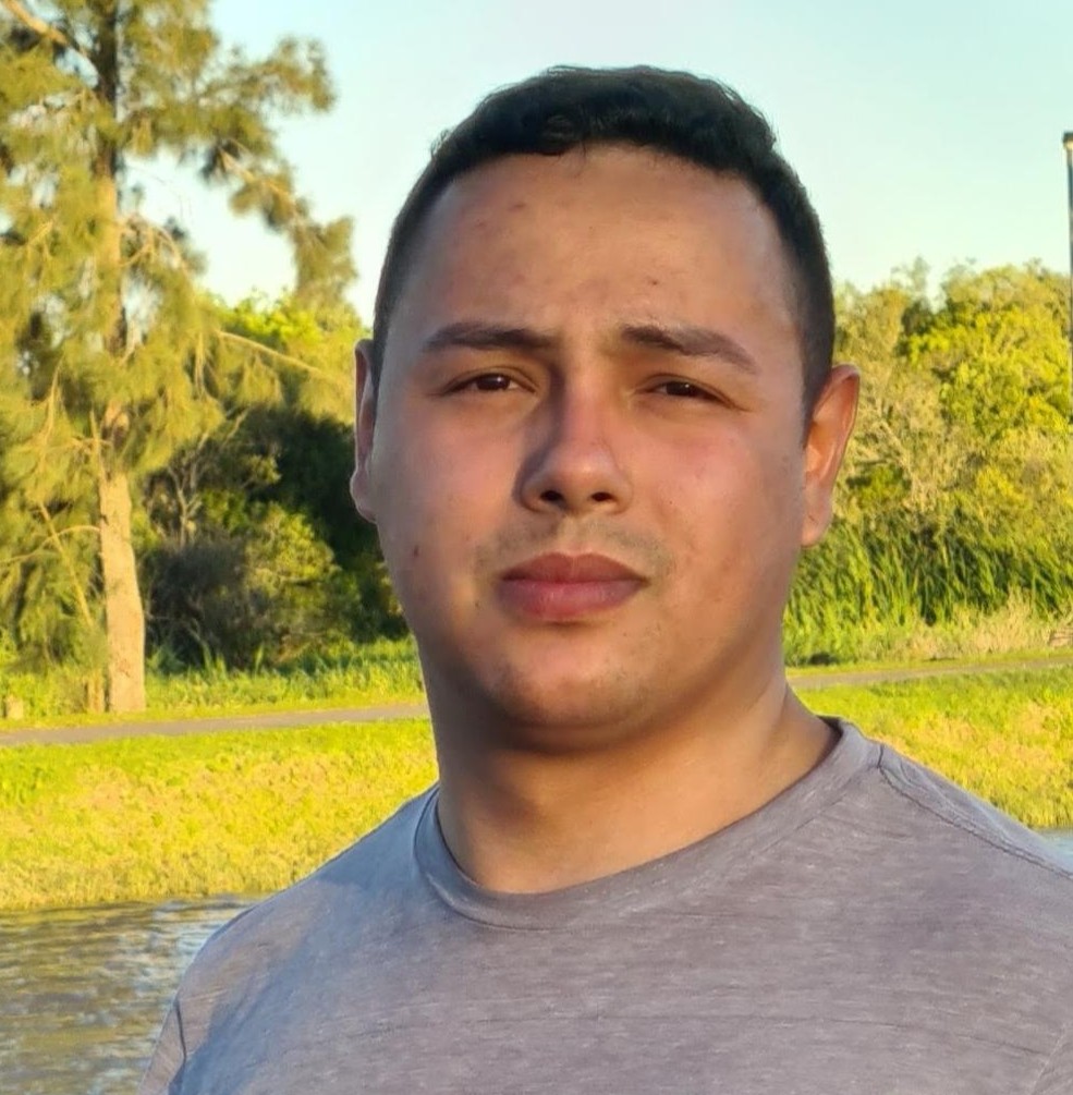 LUCASSIANO POLTRONIEIRE ROSENO