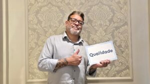 Cesar Poester - TI, Cemitério Vertical de Curitiba